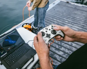 SRV-8 Oceanbotics user interface and digital interface