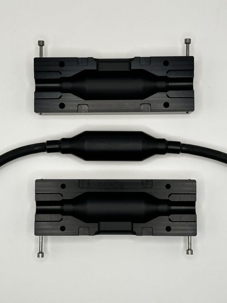 Ocean Innovations halves of Cable Mold Form (small metric)